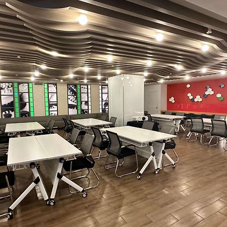 Отель Ibis Styles Ambassador Seoul Myeong-Dong Экстерьер фото