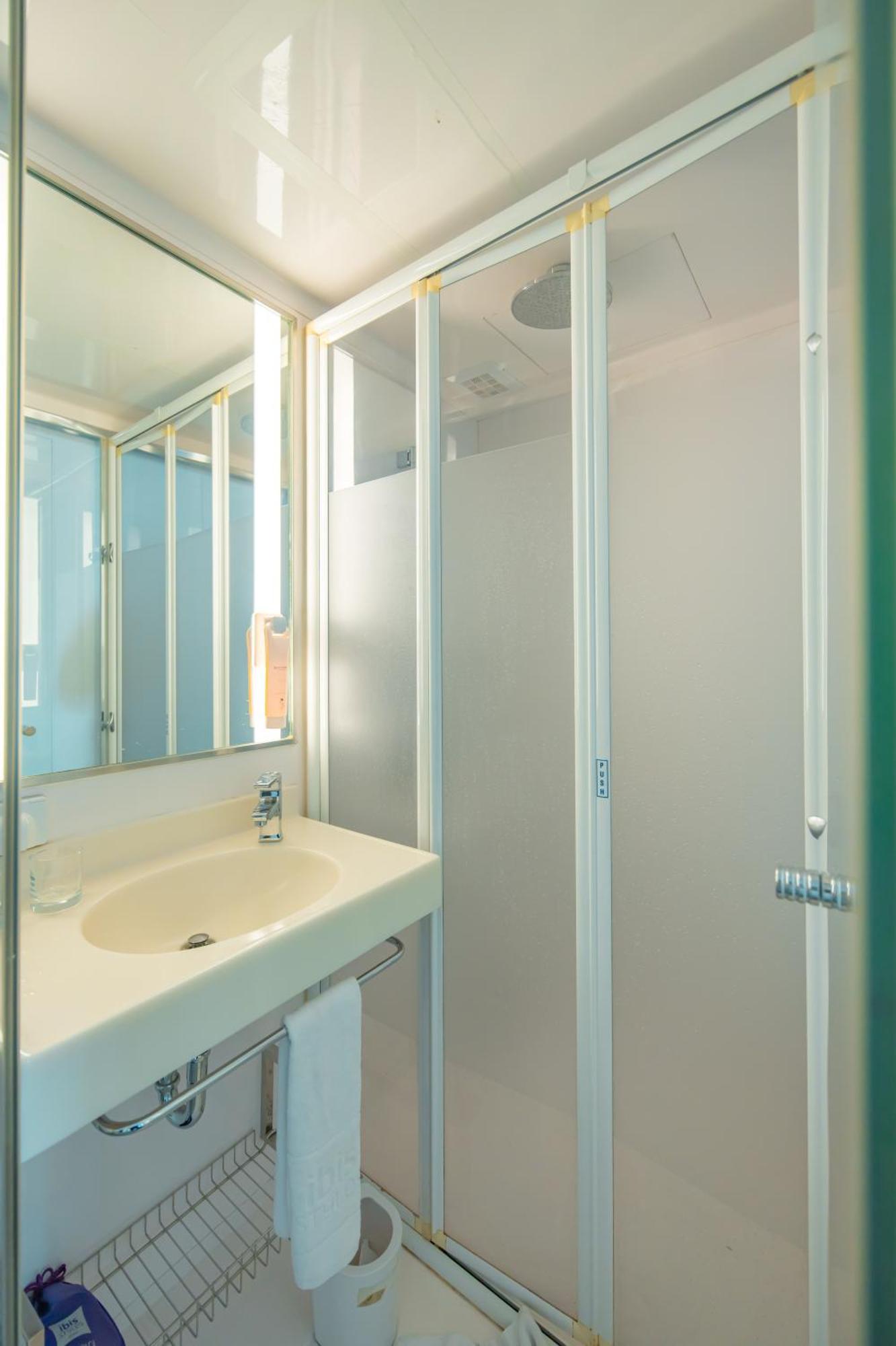 Отель Ibis Styles Ambassador Seoul Myeong-Dong Экстерьер фото